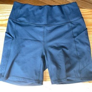 Fabletics biker shorts never worn 6”